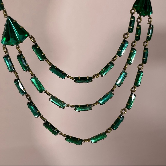 Antique Czechoslovakian green glass brass 1920’s  art deco choker necklace￼ - Picture 9 of 17